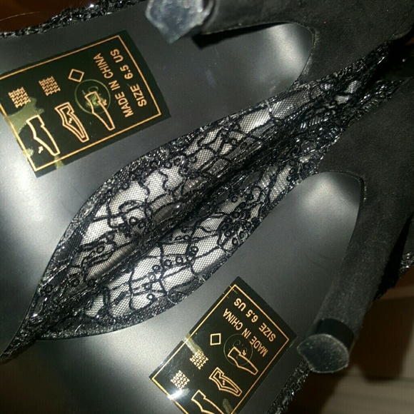 Black Sequenced Boots - Picture 5 of 5
